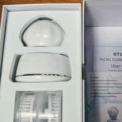 brand new facial cleaning brush