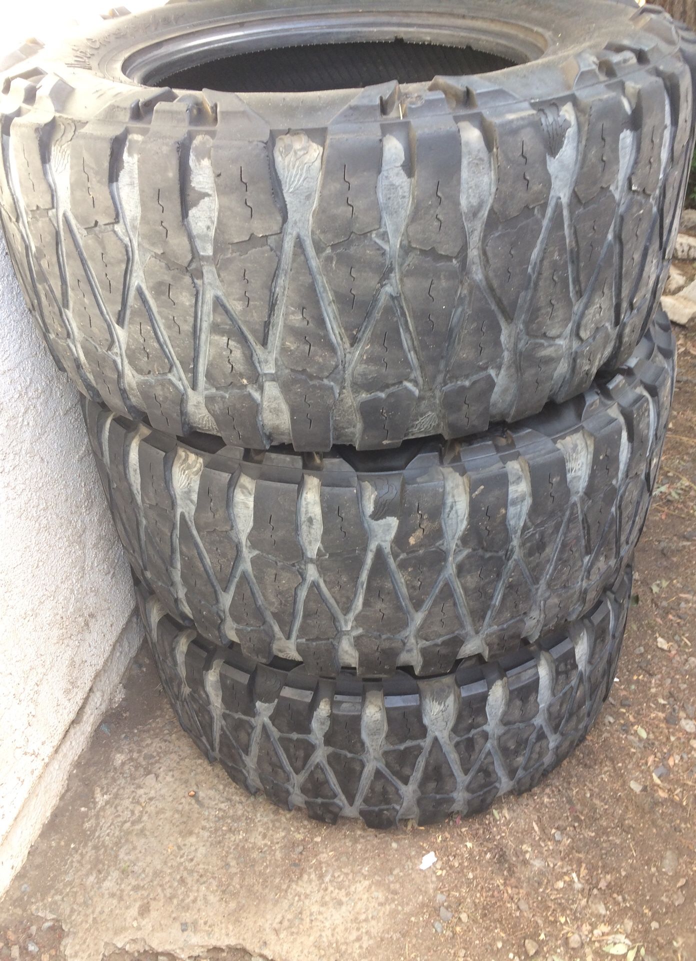 38x15.50R20 nitto mud grapplers