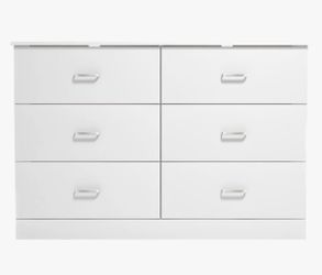 Brand New In Box - Wade Logan 47" 6-Drawer Dresser (White)