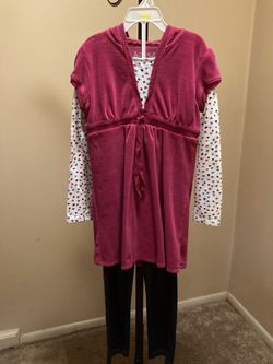 Kids size 10/12 shirt and stretchy pants