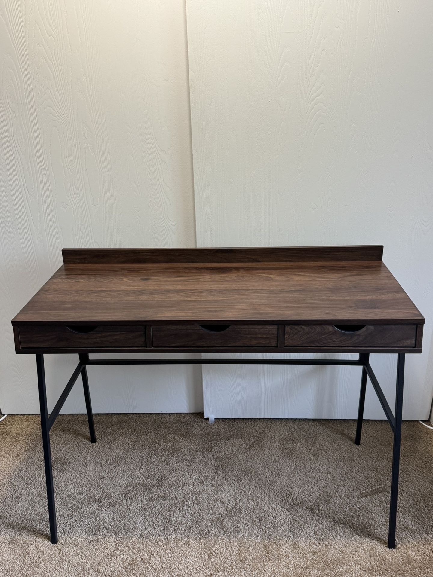Wooden Desk (new)