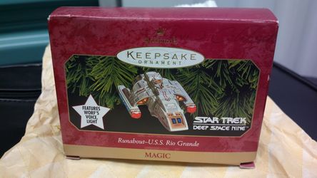 Christmas Hallmark Star Strek DS9 Ornament