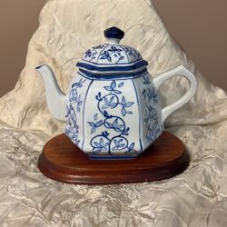 Blue And White Porcelain Teapot 