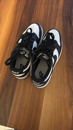 Nike Panda Youth Size 2.5 