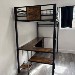 Free Bed With Mattress Queen  And Desk