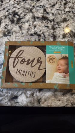 Monthly photo props
