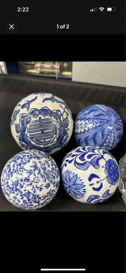 Set of 4 Blue & White Ceramic Decorative Balls Orbs, Floral Garden Theme