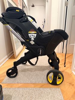 Like New Doona+ accessories/base