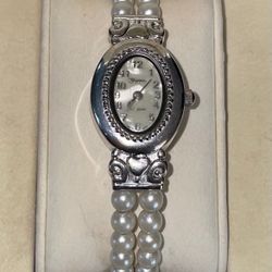 Vintage Retro Geneva Platinum Silver Double Stranded Pearl Cuff/Bracelet Watch