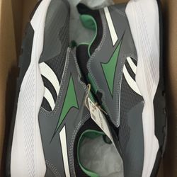 New Reebok XT Sprinter Slip Running Shoes - Size 3.5