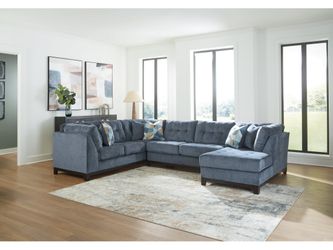 Maxon Place Navy 3pc Sectional with Chaise