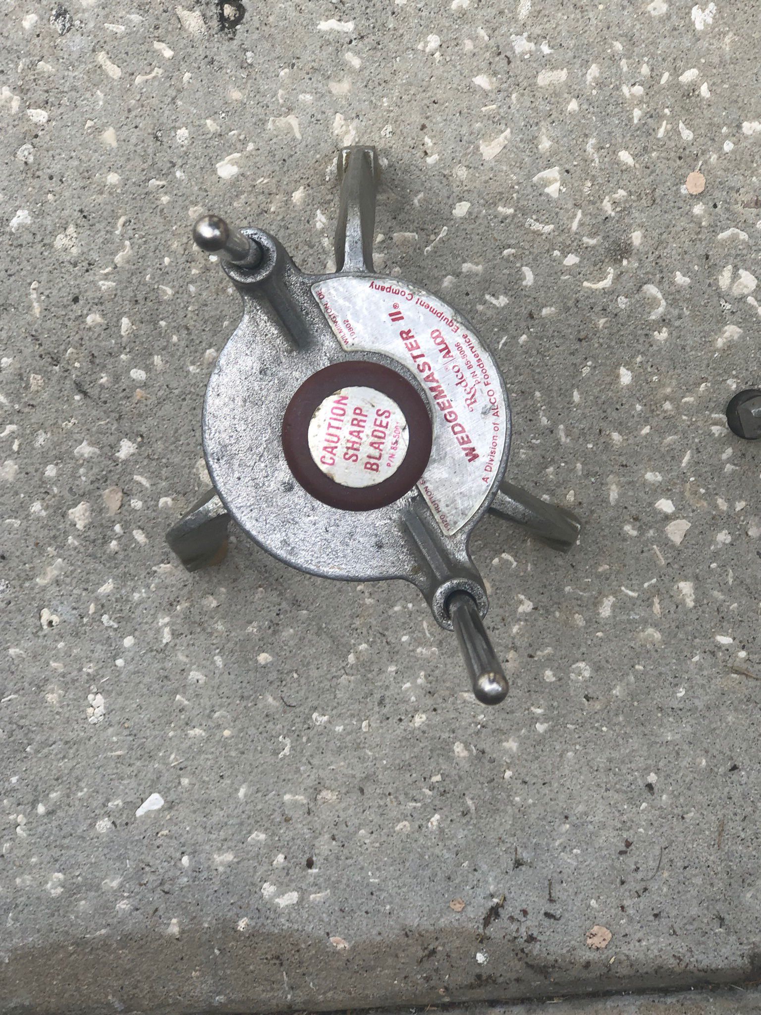 Wedgemaster II 8 Blade Slicer (2)