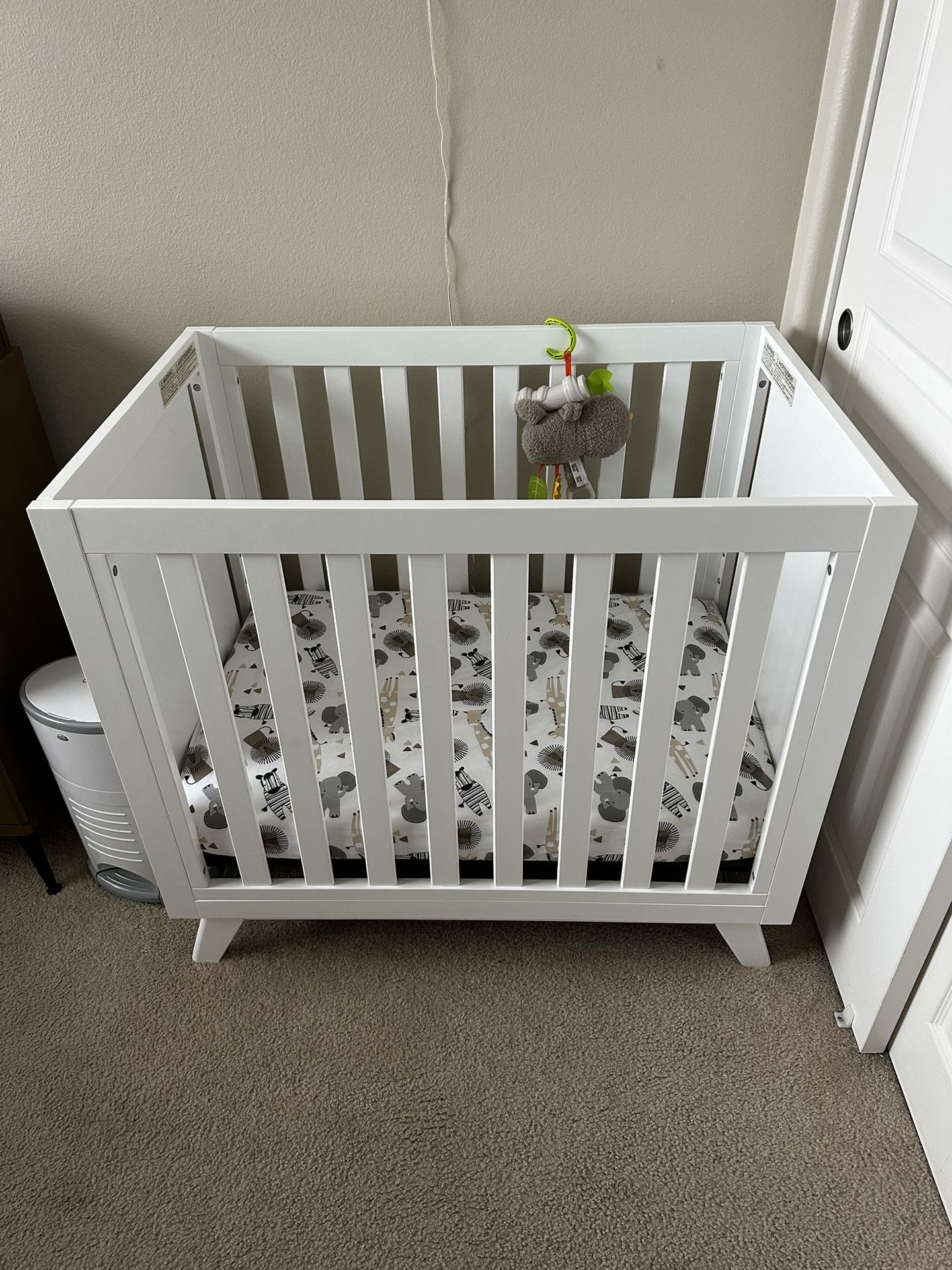 Mini Crib In Great Condition Minimal Use