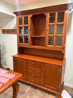 Solid wood china cabinet hutch