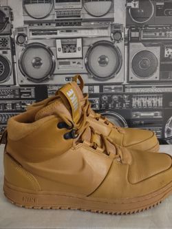 NIKE PATH WINTER