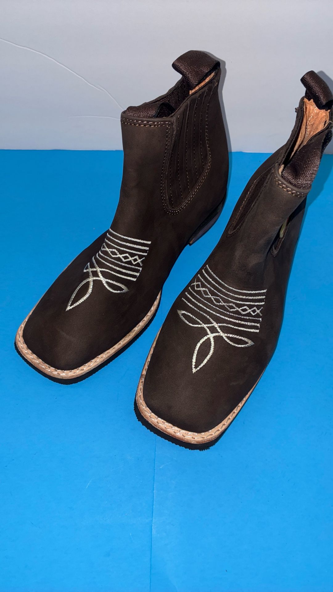 ( Boys ) Leather Boots ( Size 1.5 )