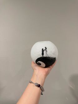 The Nightmare Before Christmas Jack & Sally Moon Lamp – Color Changing