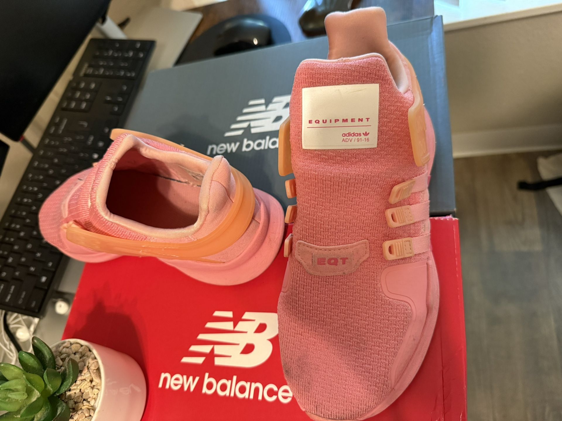 Adidas 6.5 Pink