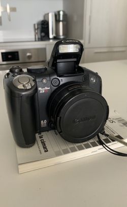 Canon PowerShot S5 IS. Like new.
