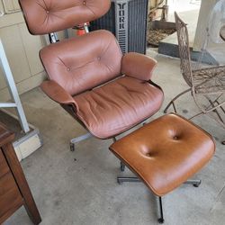 Eames Chair And Ottoman 
