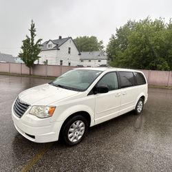 2010 Chrysler Town & Country