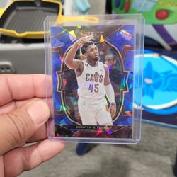Donovan Mitchell Select Concourse Blue Cracked Ice Prizm Basketball Card