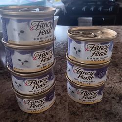 Fancy Feast 8 Cans Of Beef In Gravy