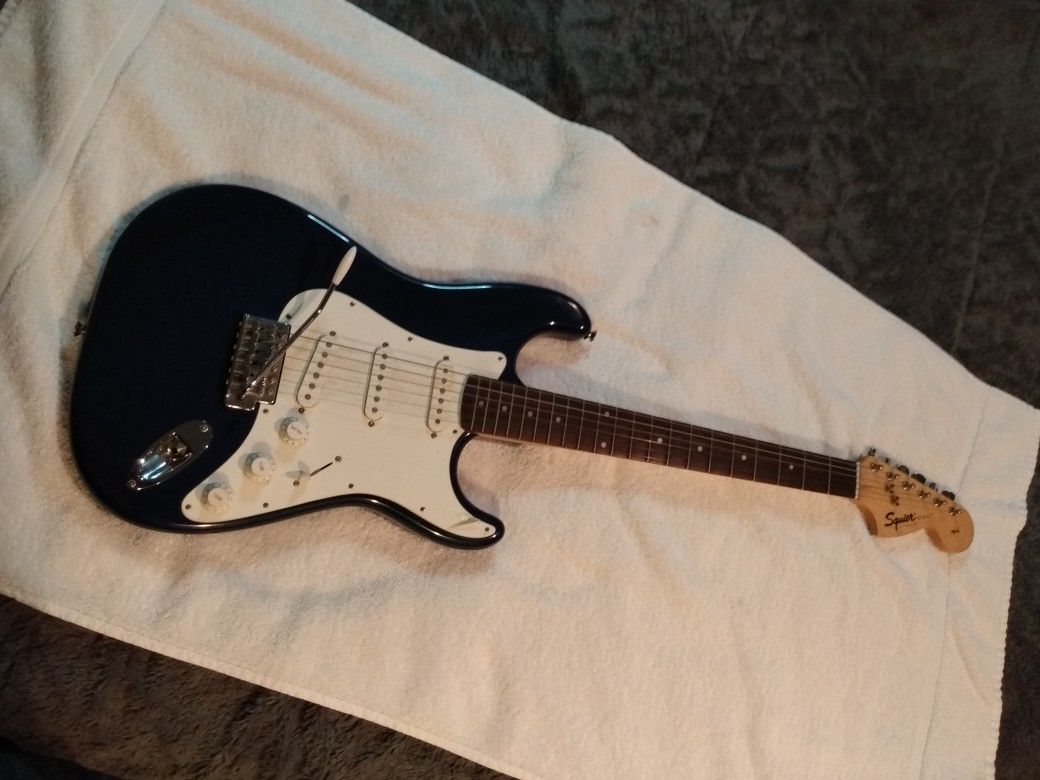 FENDER Super Squier Stratocaster, 20th Anniversary, Affinity, blue Guitar