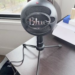 Podcasting Microphone Blue - NEW