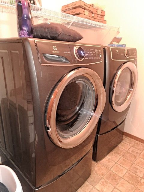 Electrolux LuxCare Washer/Dryer