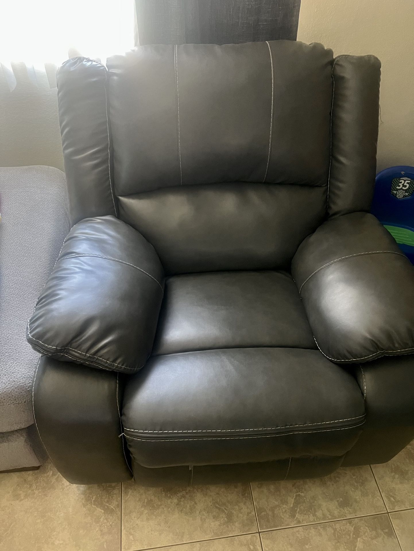 Recliner Black