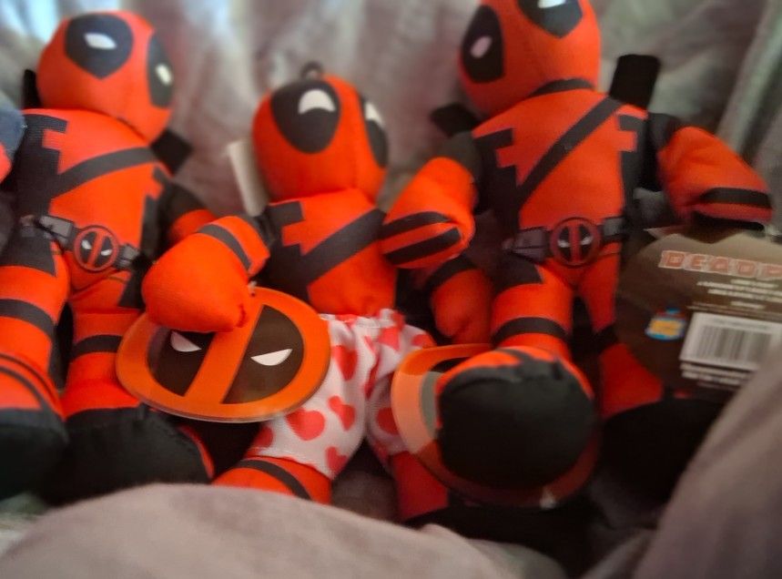 Deadpool (Marvel) Doll