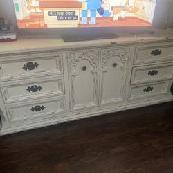 Permacraft dresser buffet tv stand 9 drawers 75.5L x 21D x 31H 