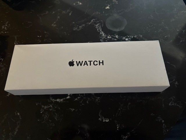 Apple Watch SE ( Gen 2 ) 40mm Midnight AI Mid SB M/L CEL