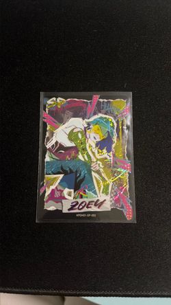 Zoey SP Holographic Trading Card KPDH01-SP-003