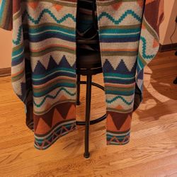 Brand new ONE SIZE Aztec Geometric Poncho/Wrap