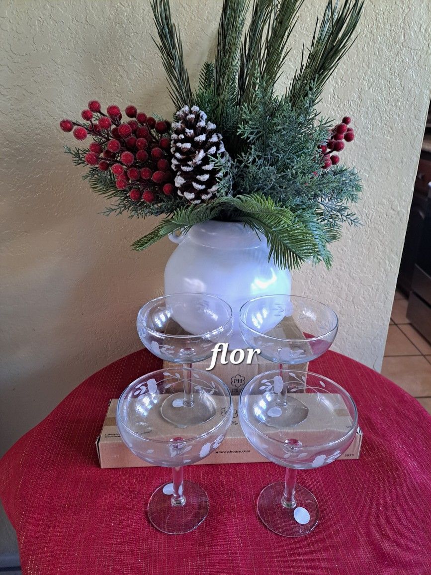 JUEGO DE 4 COPAS PARA MARGARITA PRINCESS HOUSE ๐น๐ป๐น