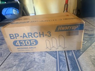 new Arch Set – New in Box – Metal Backdrop Stands
