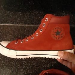 Converse mens 9 Like new 