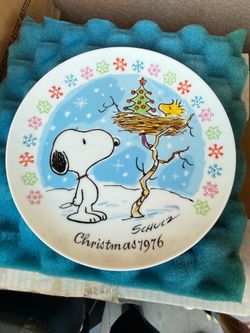 Peanuts 1976 Christmas collecters plate $35