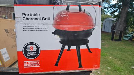 Portable charcoal grill