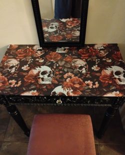 Vanity table and bench Gothic style
