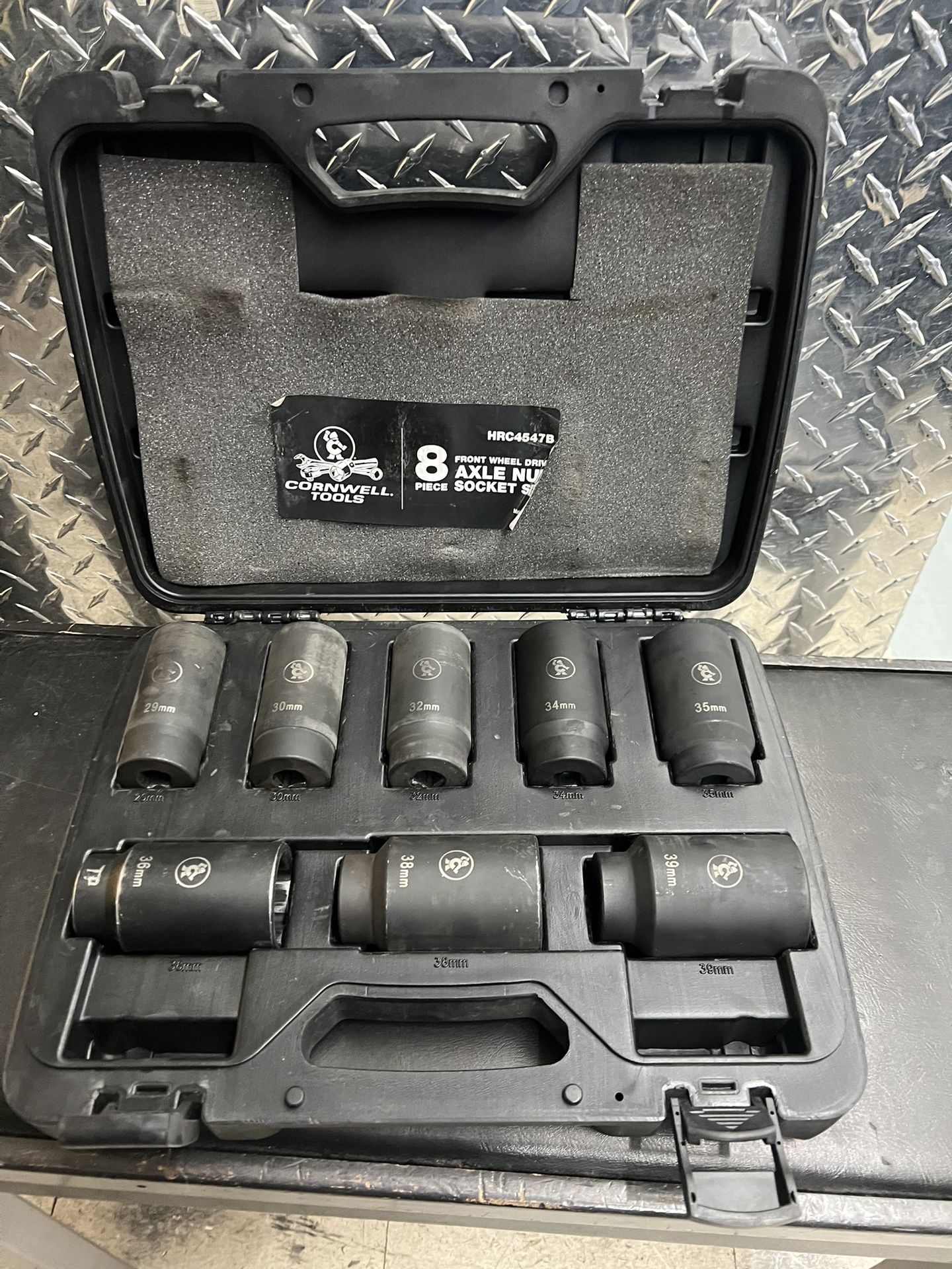 Cornwell Tools HRC4547B 8 Loc axle But Socket Set