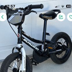 SCHWINN  KIDS BIKE