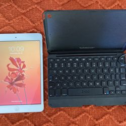 iPad  Mini 2 + Keyboard 