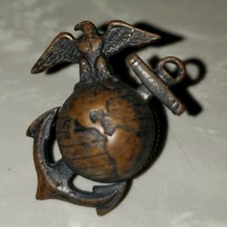 VINTAGE US MARINE CORPS HAT PIN LAPEL PIN EAGLE GLOBE ANCHOR SCREWBACK

