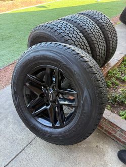 18 Chevy Silverado wheels and tires 275/65/18