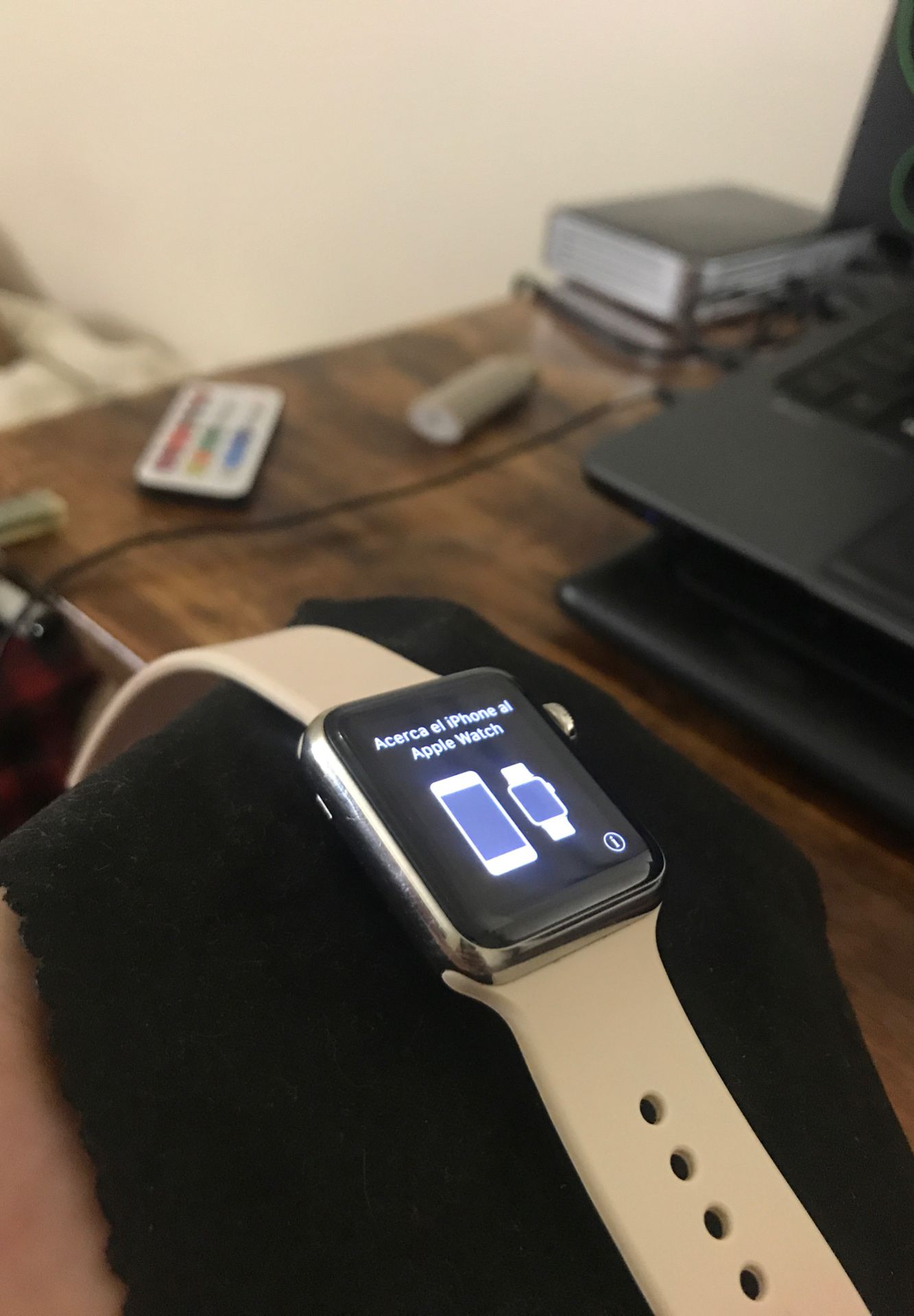 Apple Watch series 1 - no charger cable included
