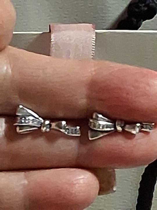 PANDORA AUTHENTIC BRAND NEW SPARKLING STERLING SILVER BRILLIANT BOWS STUD EARRINGS