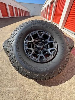 17s 2025 ford raptor f150 oem wheels Rims Rines beadlock on BfGoodrich ko 2 Tires 6x135
